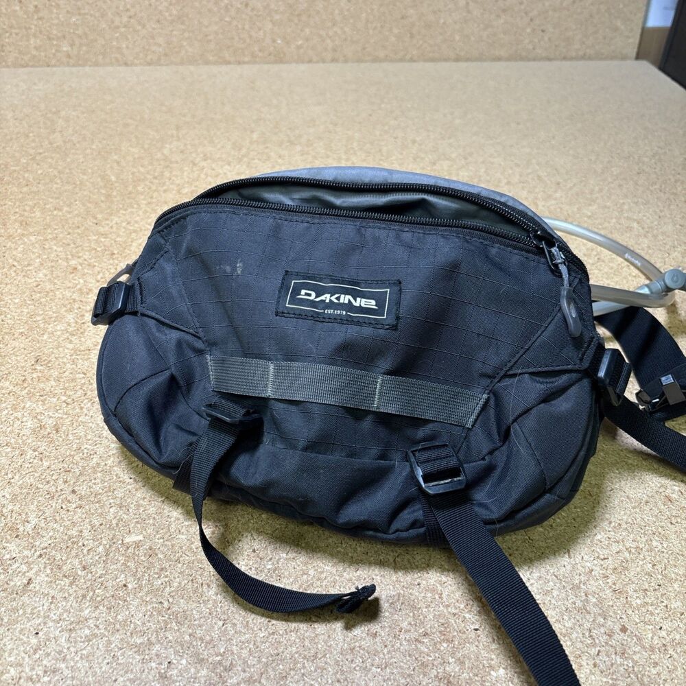 Dakine Hot Laps 2L Bike Waist Bag - Black